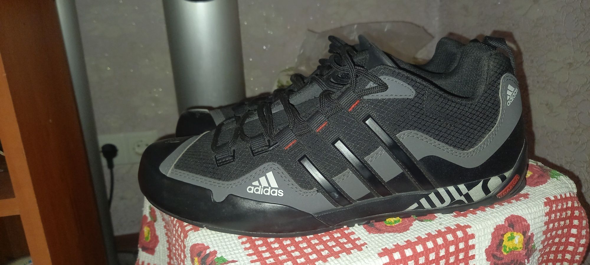 Кроссовки Adidas