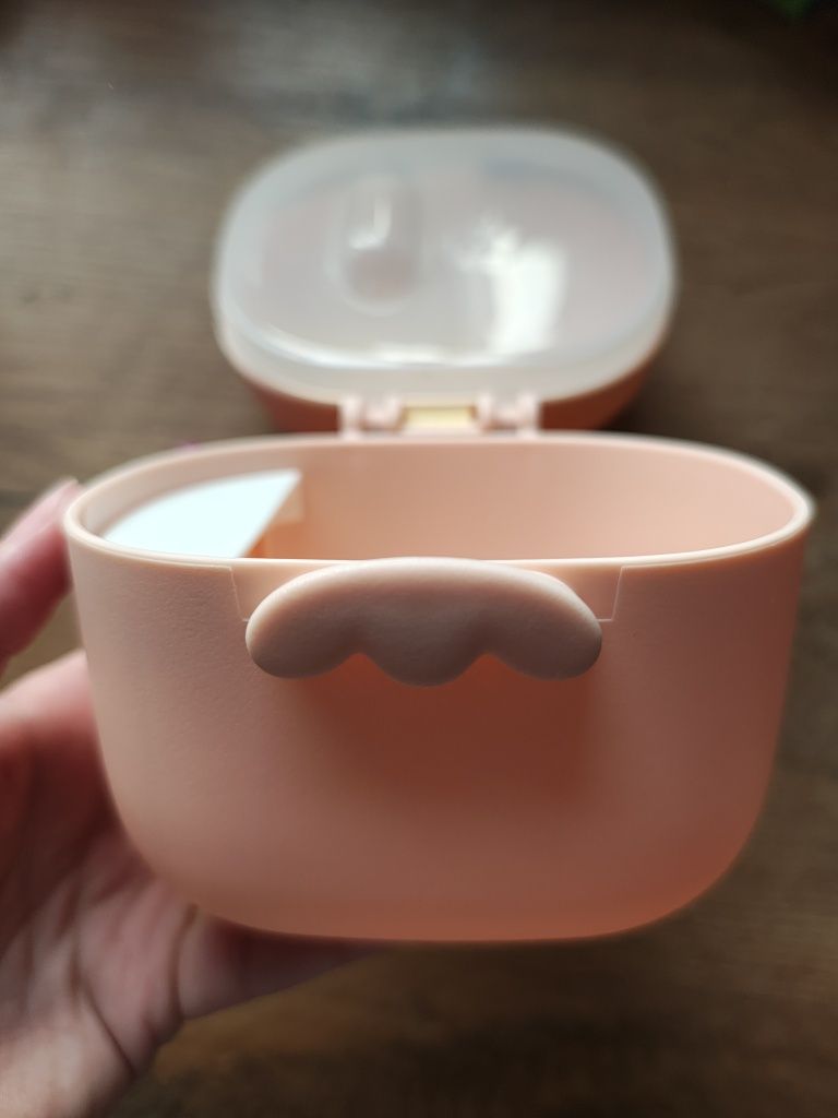 Pojemnik na mleko w proszku