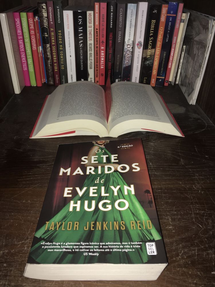 Livro - Os Sete Maridos de Evelyn Hugo