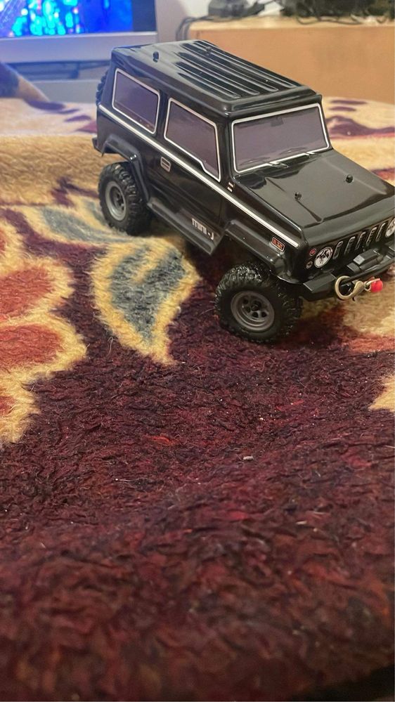 Vendo hobby plus escala 1/24 ou troco por material para trx4 sport