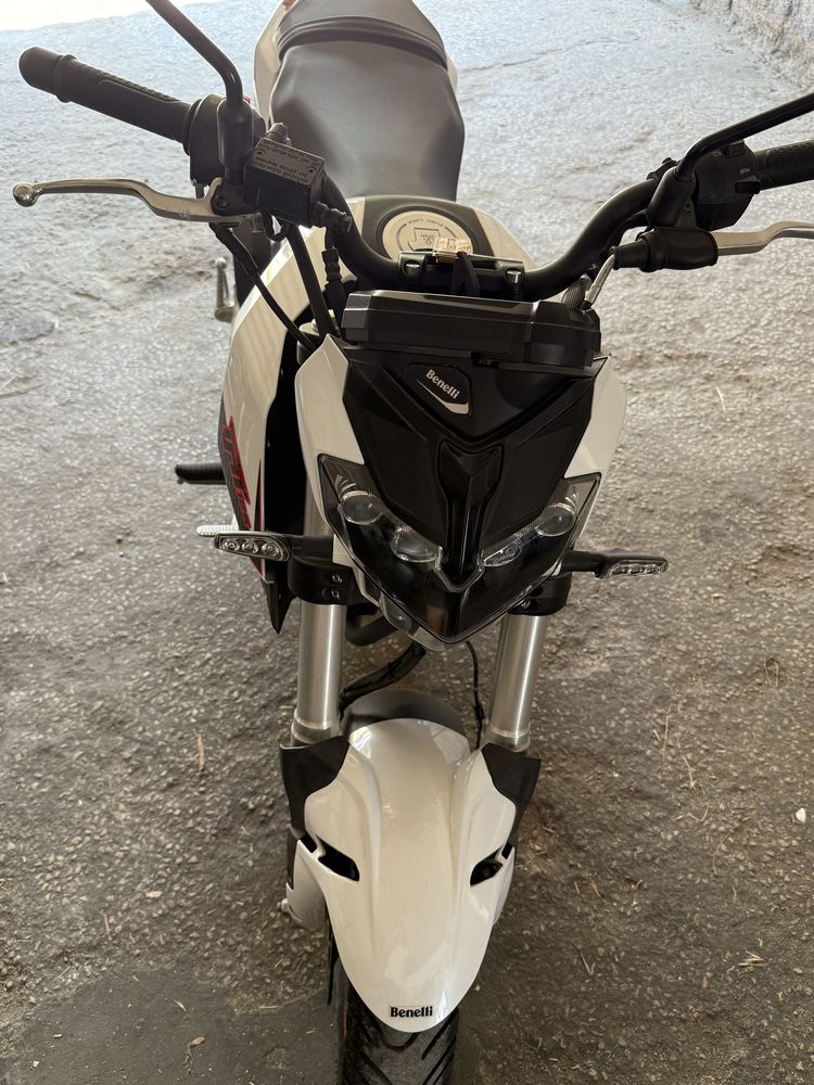 Benelli TnT 125 c/ 1400 kms