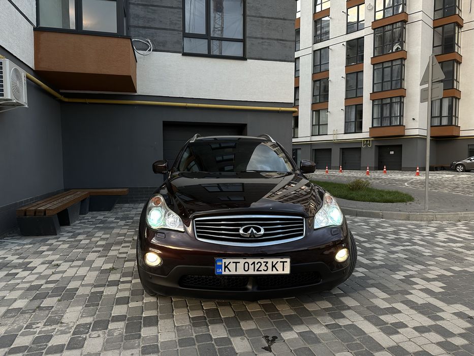 Infiniti ex35 2010