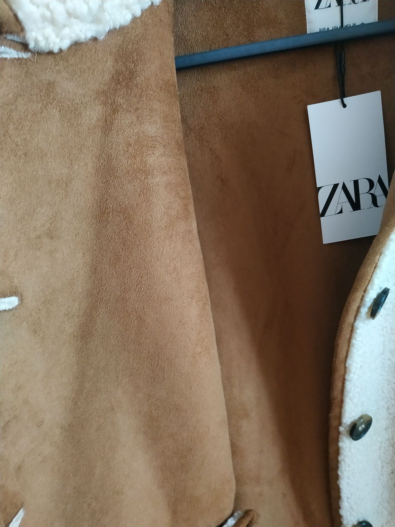 Пальто ZARA нове р.М