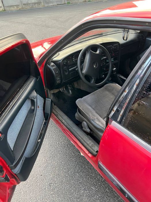 Продам opel omega срочно