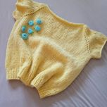 Sweter z krótkim rękawem rękodzieło