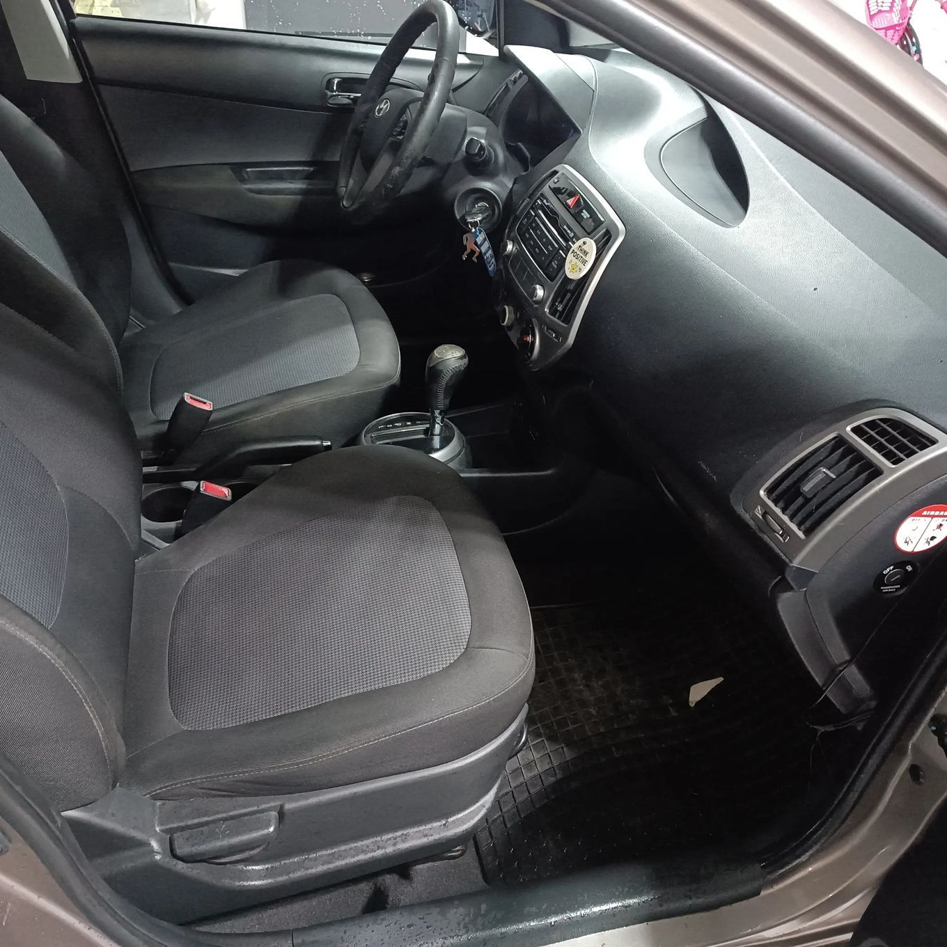 Hyundai i20 automat lift 2013 LPG klima alu uszkodzony zarejestrowany