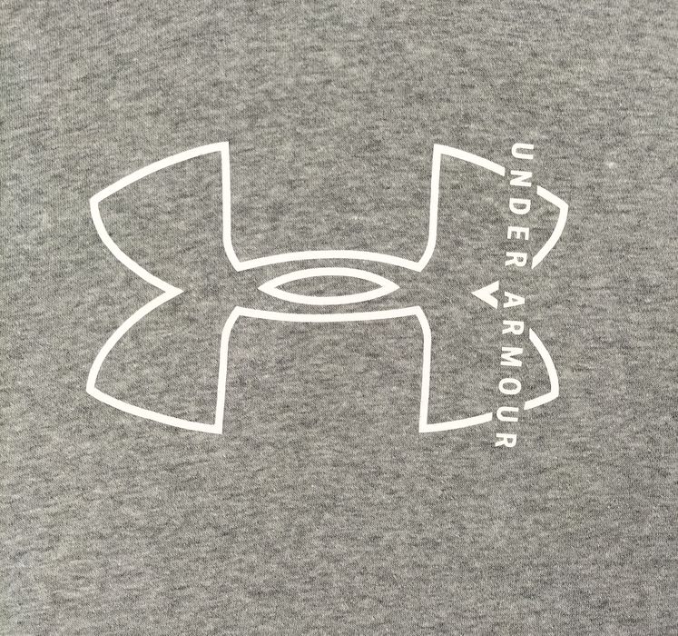 Under Armour damska bluza z kapturem w rozmiarze M