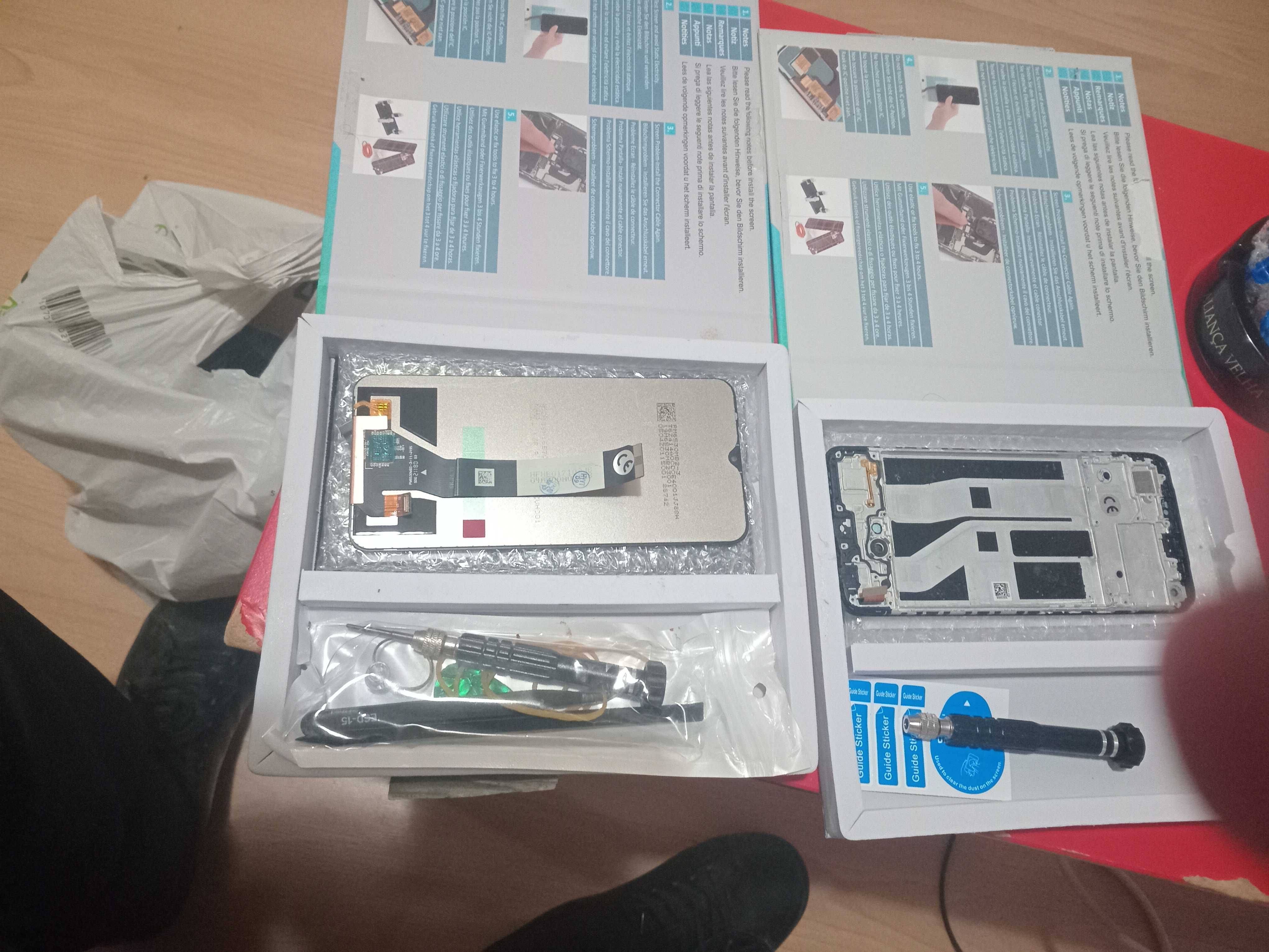 Ecra telemóveis novos