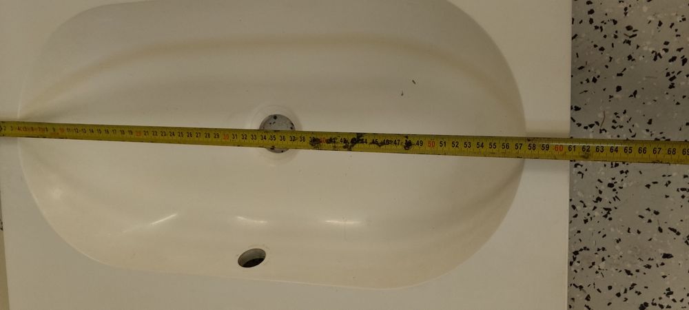 Łazienka --umywalka-Gratis lama,roleta zelazko całość 70 zł