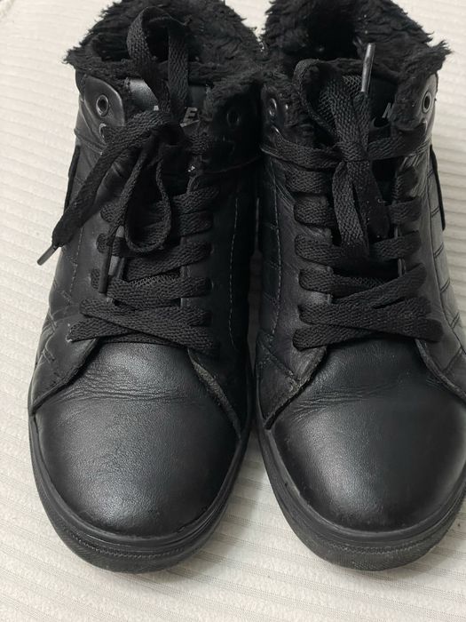 Шкіряні кросівки