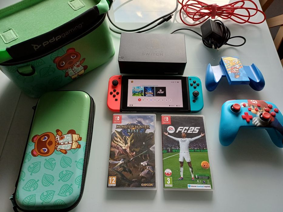 Nintendo switch V2 zestaw etui kufer gry fc25 SD 256 giga