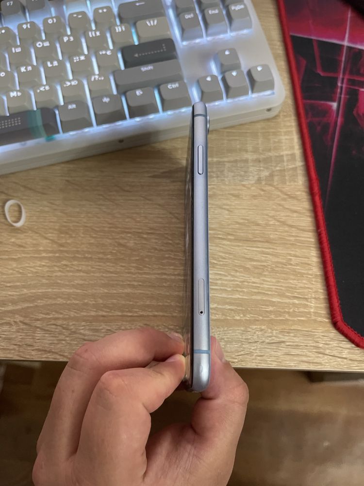 Iphone XR,батарея 100 відсотків.
