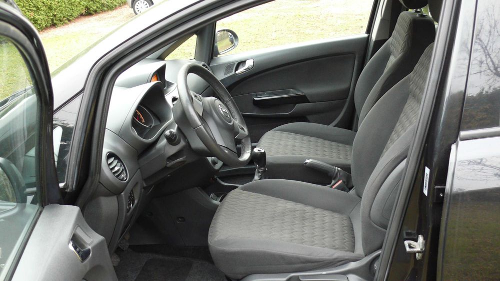 Opel Corsa  LIFT 2013r. 1,4 benzyna sprowadzony po  opłatach