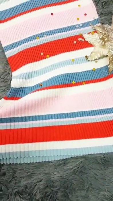 Сукня в'язана в рубчик у смужку