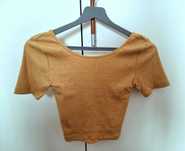 Camisola curta amarela, decote nas costas Stradivarius S - nunca usada