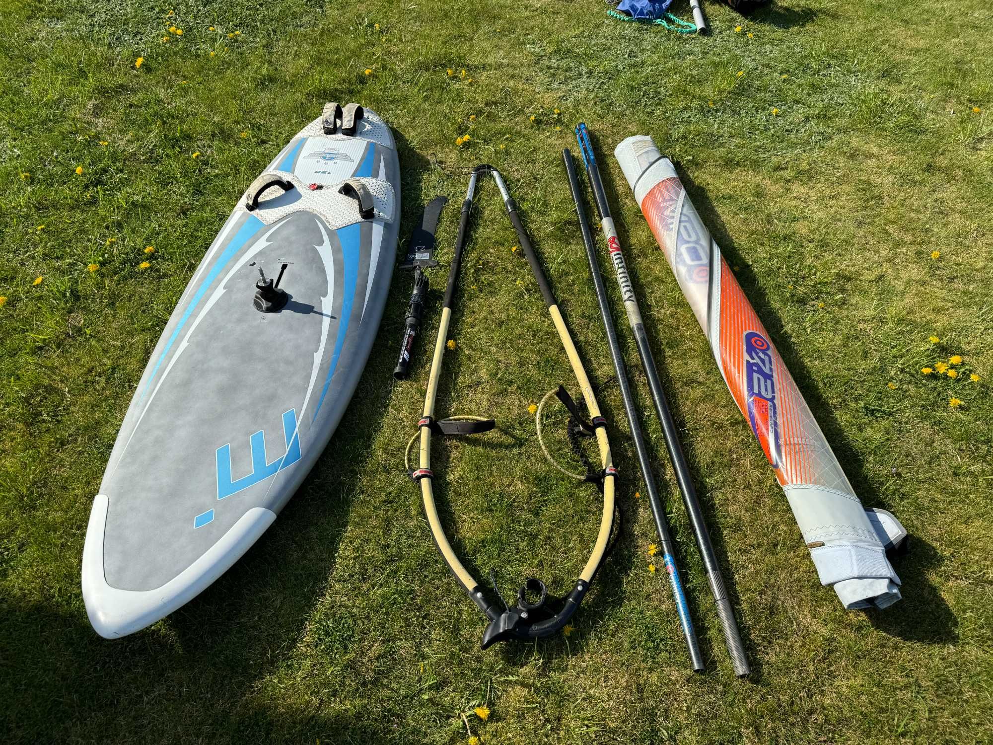 deska windsurfingowa 85l,  żagiel 7,2m2 ZESTAW