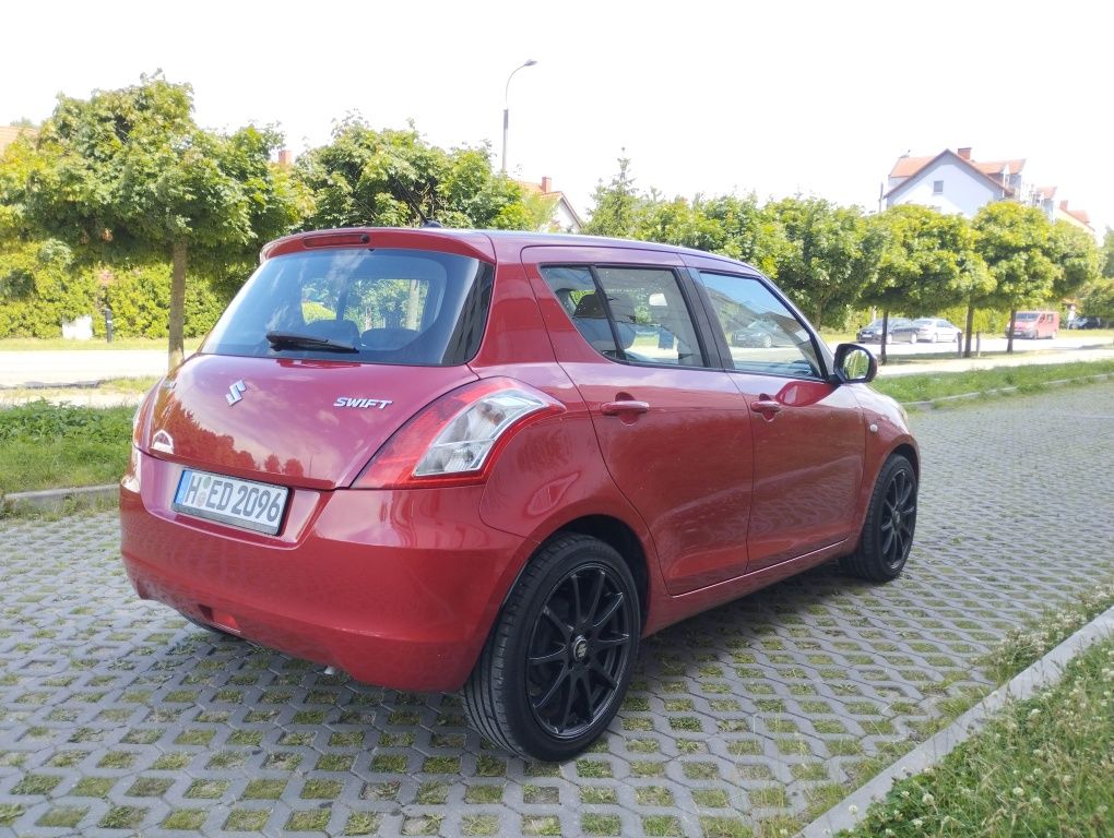 Suzuki Swift lift 2010r 1.3b Klima / Alufelgi / Sprowadzony z Niemiec