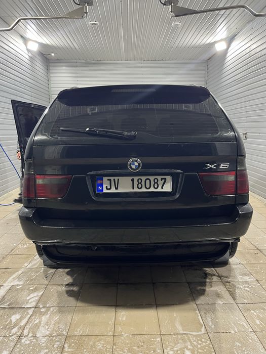 Продаю х5 в дуже хорошому стані