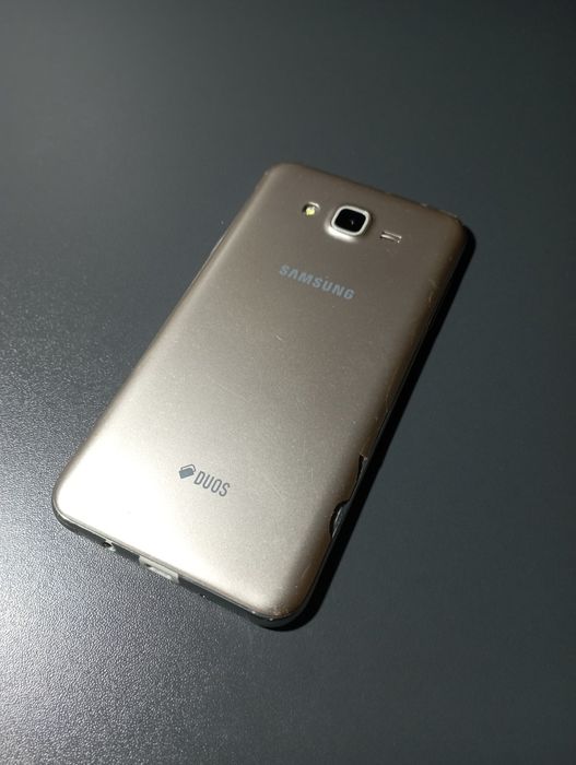 Samsung Galaxy J7