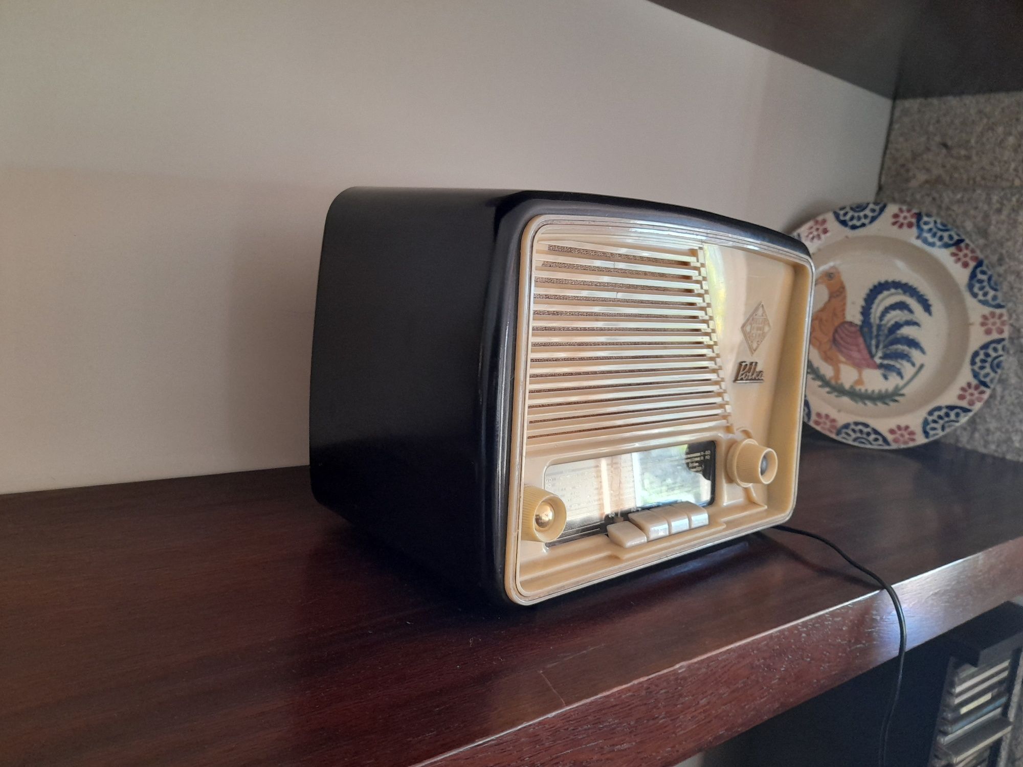 Radio antigo telefunken Polka