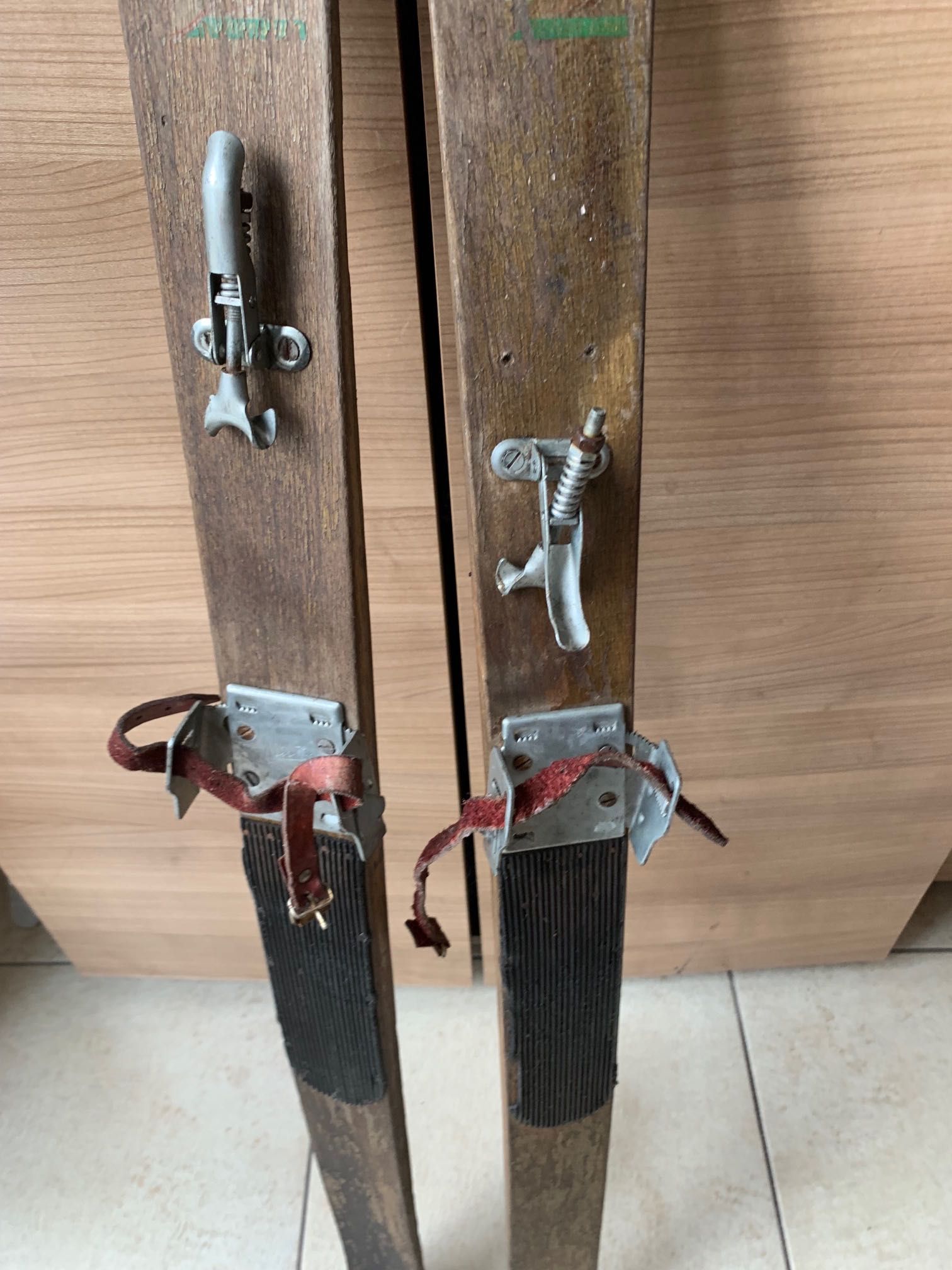 Stare drewniane narty retro unikat 120 cm kolekcjonerskie MESTA Jr.