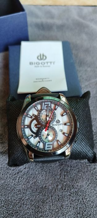 Часы мужские  Bigotti в отличном состоянии