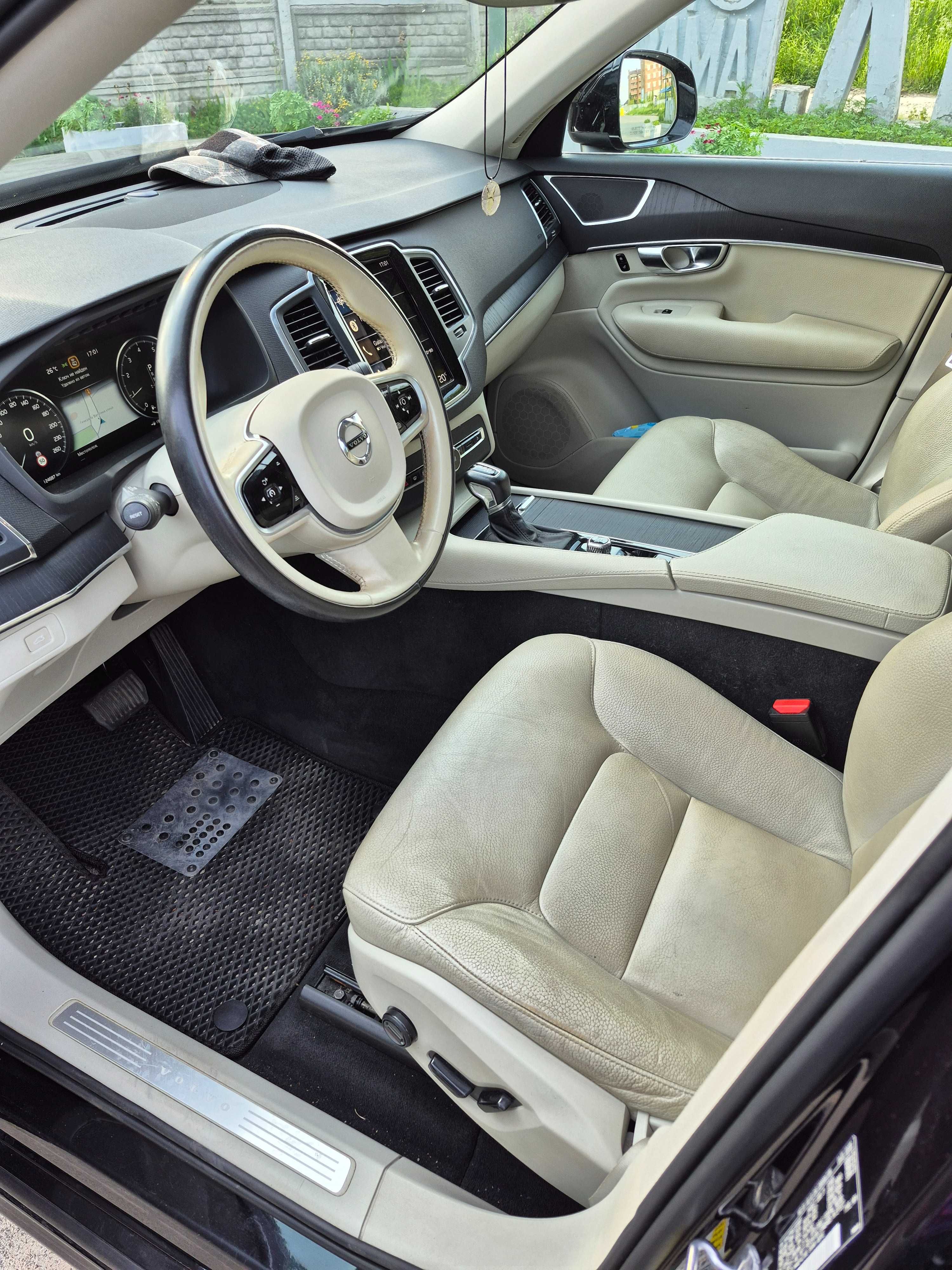 Продам Volvo xc 90 2020