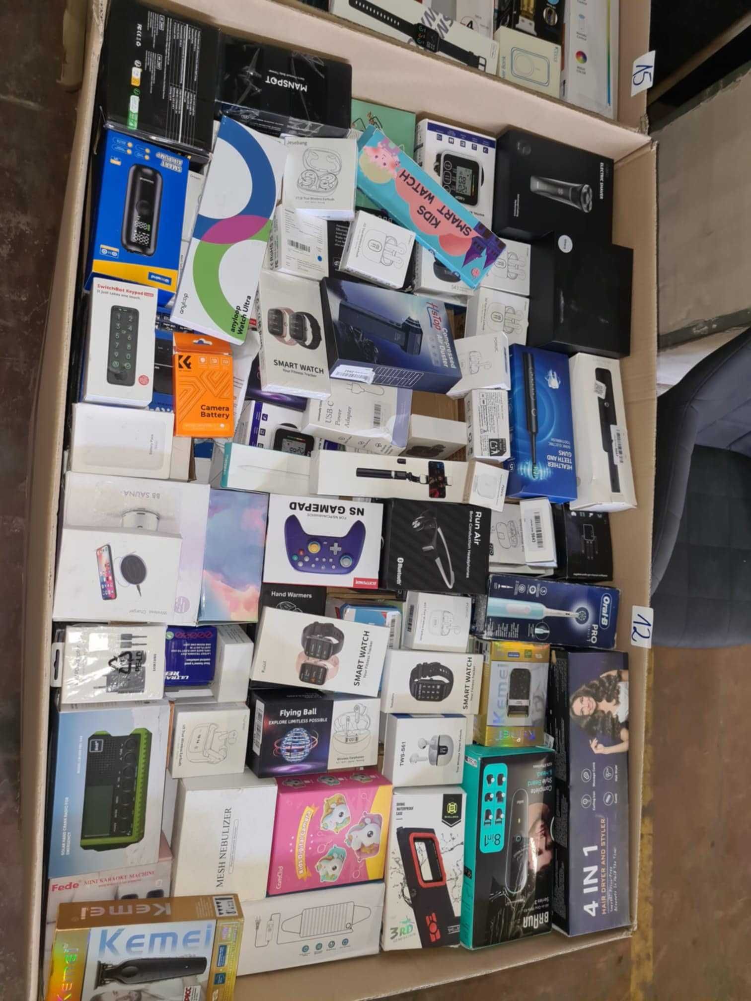 Palety zwrotów konsumenckich AGD elektronika meble odzież zabawki mix