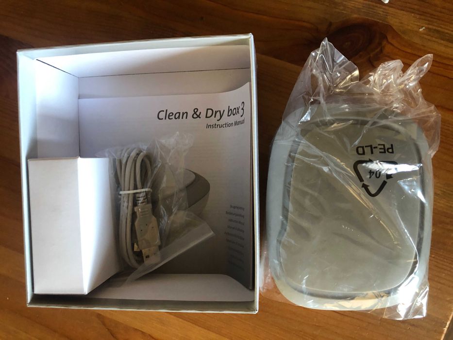 Drybox - urządzenie do osuszania i dezynfekcji aparatów słuchowych