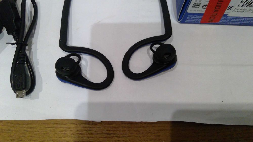 Bezprzewodowy zestaw słuchawkowy Plantronics BackBeat fit S61