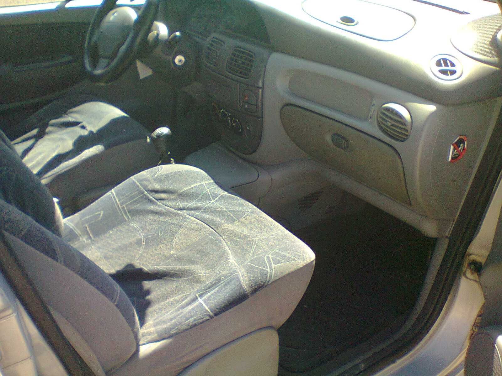 Renault Scénic 1.4 16V comprada nova