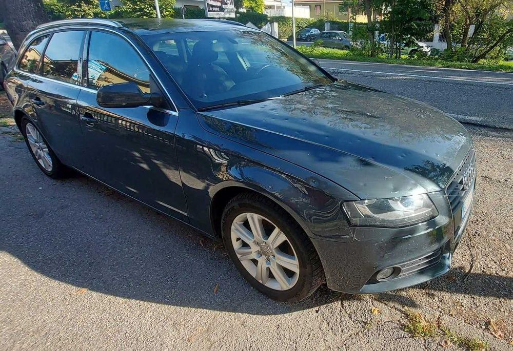 Audi a4 kombi 2.0tdi rezewacja do 12.10