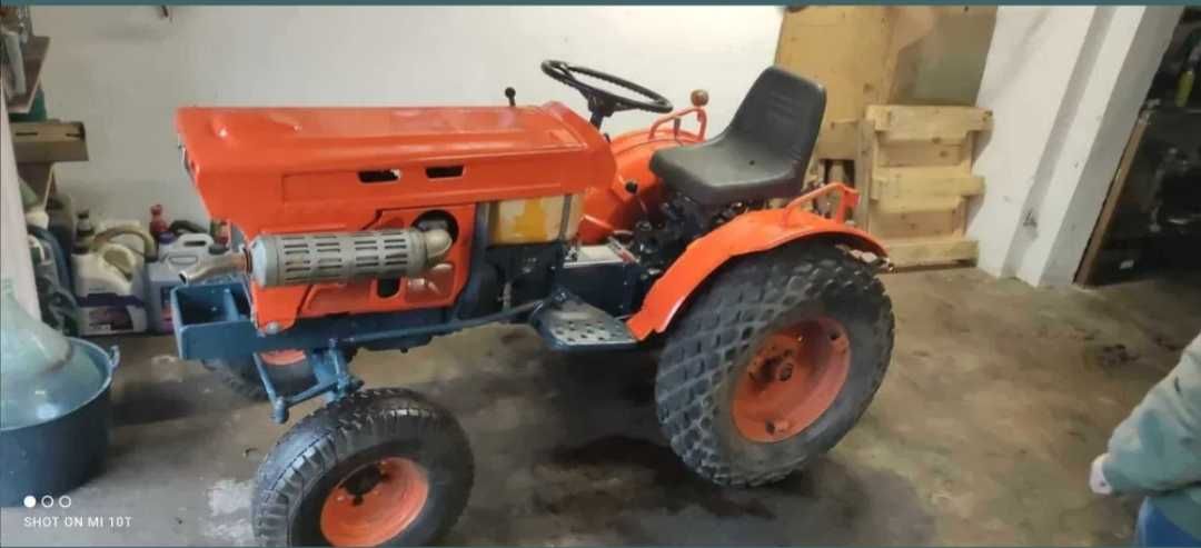 Traktorek / Traktor / Ciągnik Kubota B7001E