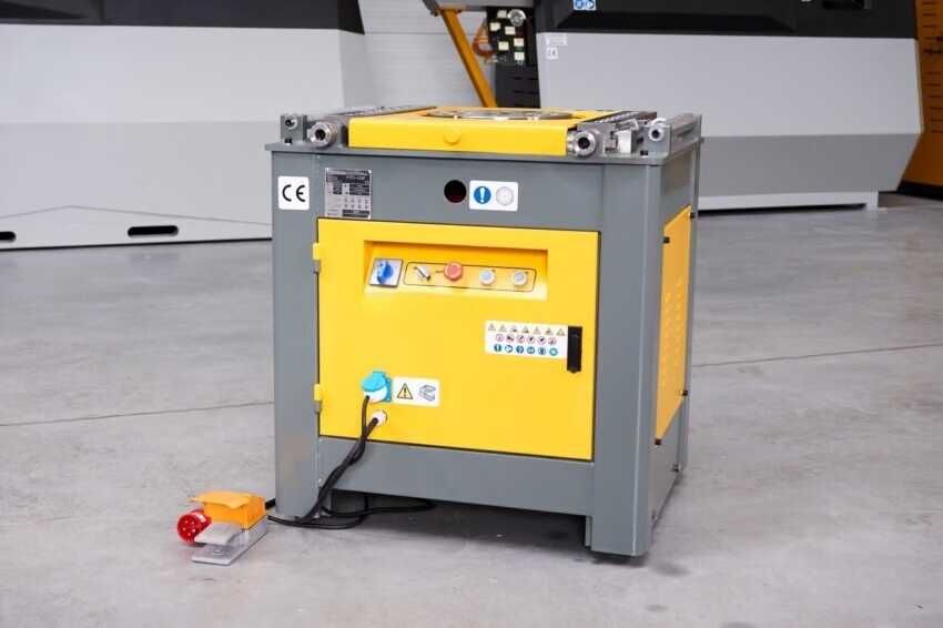 Giętarka PRO-42M do prętów zbrojenia płaskowników strzemion