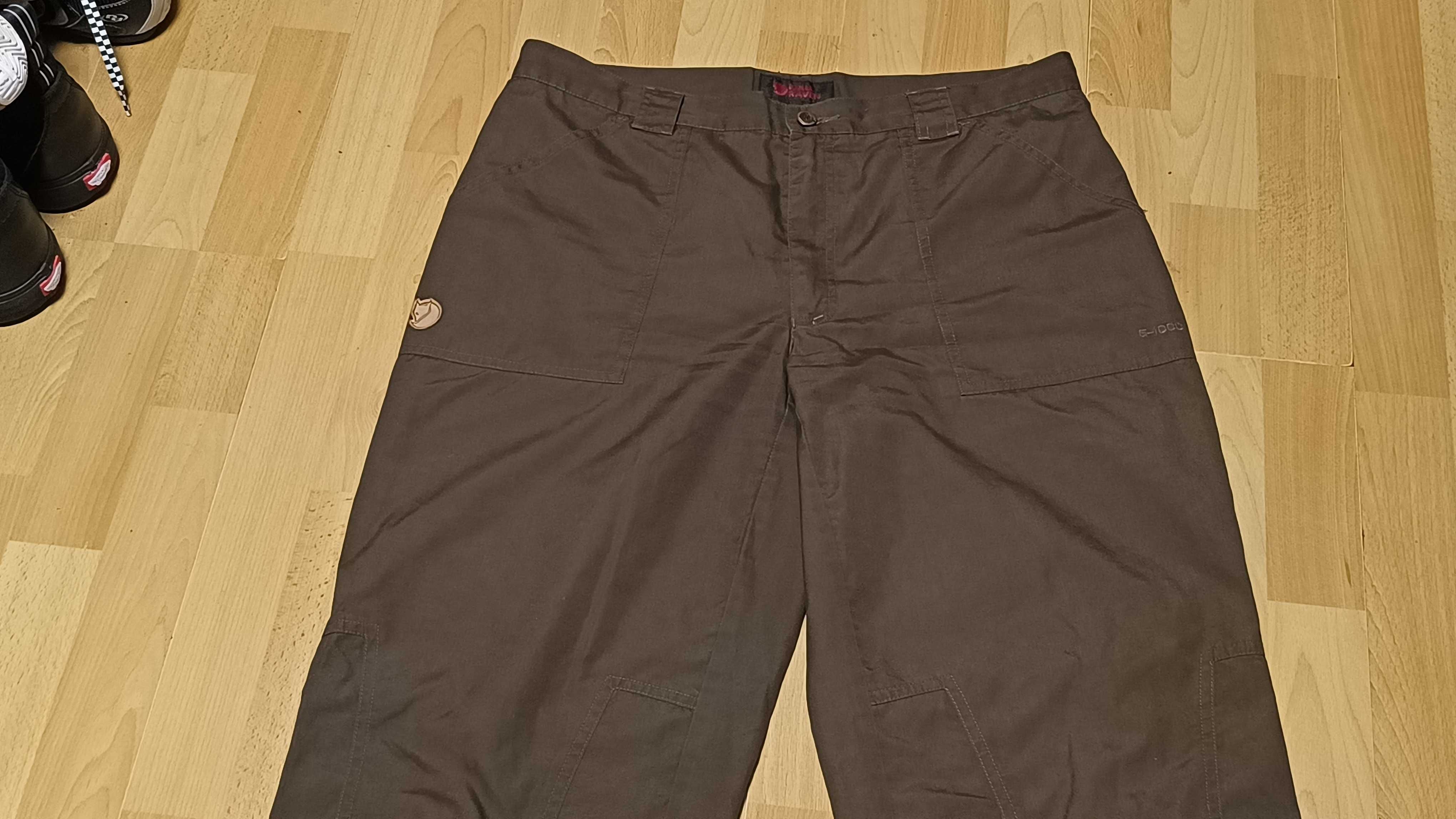 Damskie spodnie FJALLRAVEN g-1000 r.L stan bardzo dobry