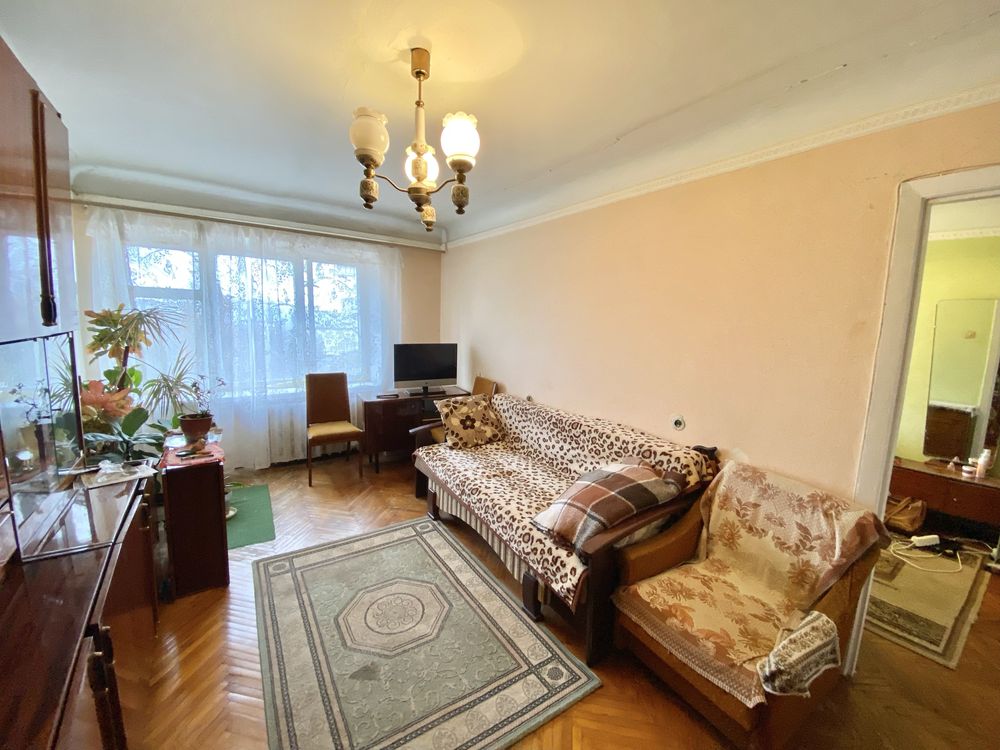 Продається 3 к. квартира. Вул. Коновальця. Матейки. Центр. Велмарт.