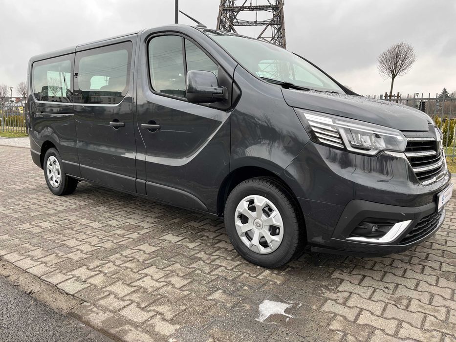 Bus 9 osobowego Renault Trafic wynajem Długoterminowy wykupem bez BIK