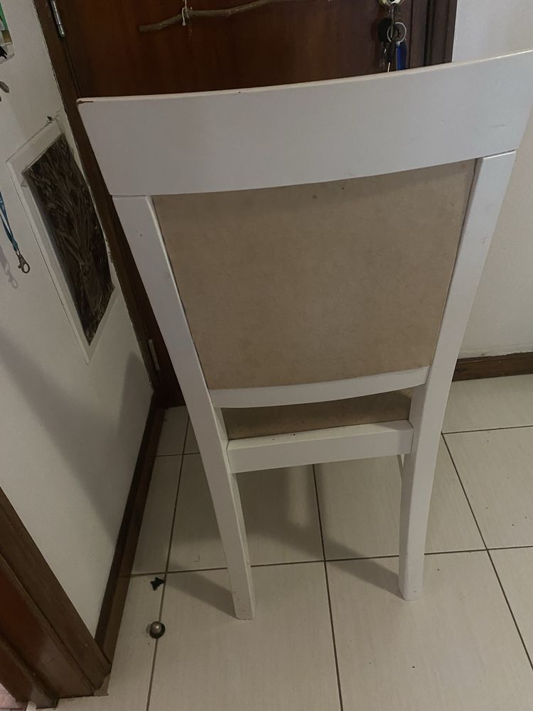 Mesa octogonal usada branca