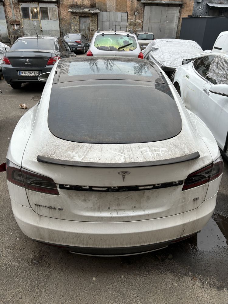 Запчасти Tesla Model S