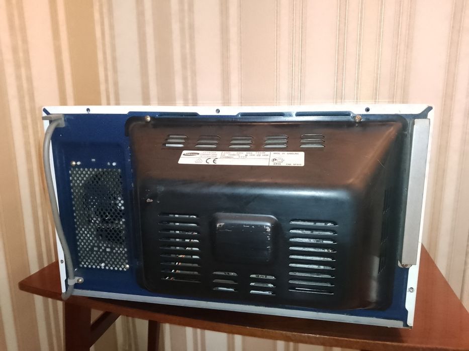 Мікрохвильова піч SAMSUNG