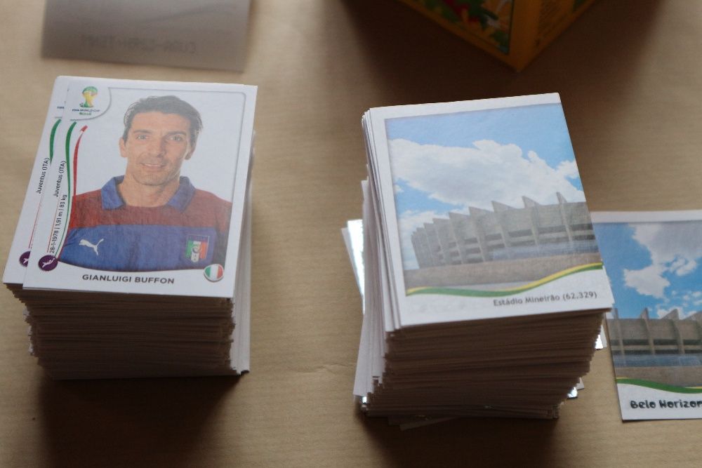 Cromos (292) + Caderneta da colecção FIFA WORLD CUP 2014 BRASIL