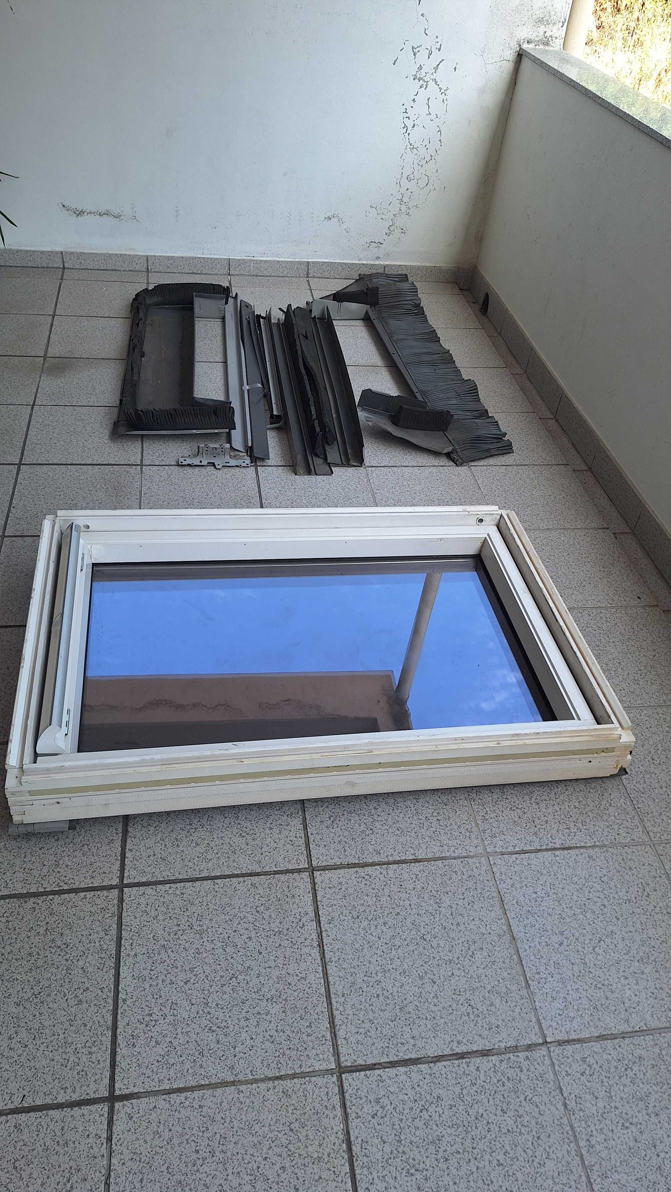 Claraboia / Janela Velux GGL MK06 Usada – 280€
