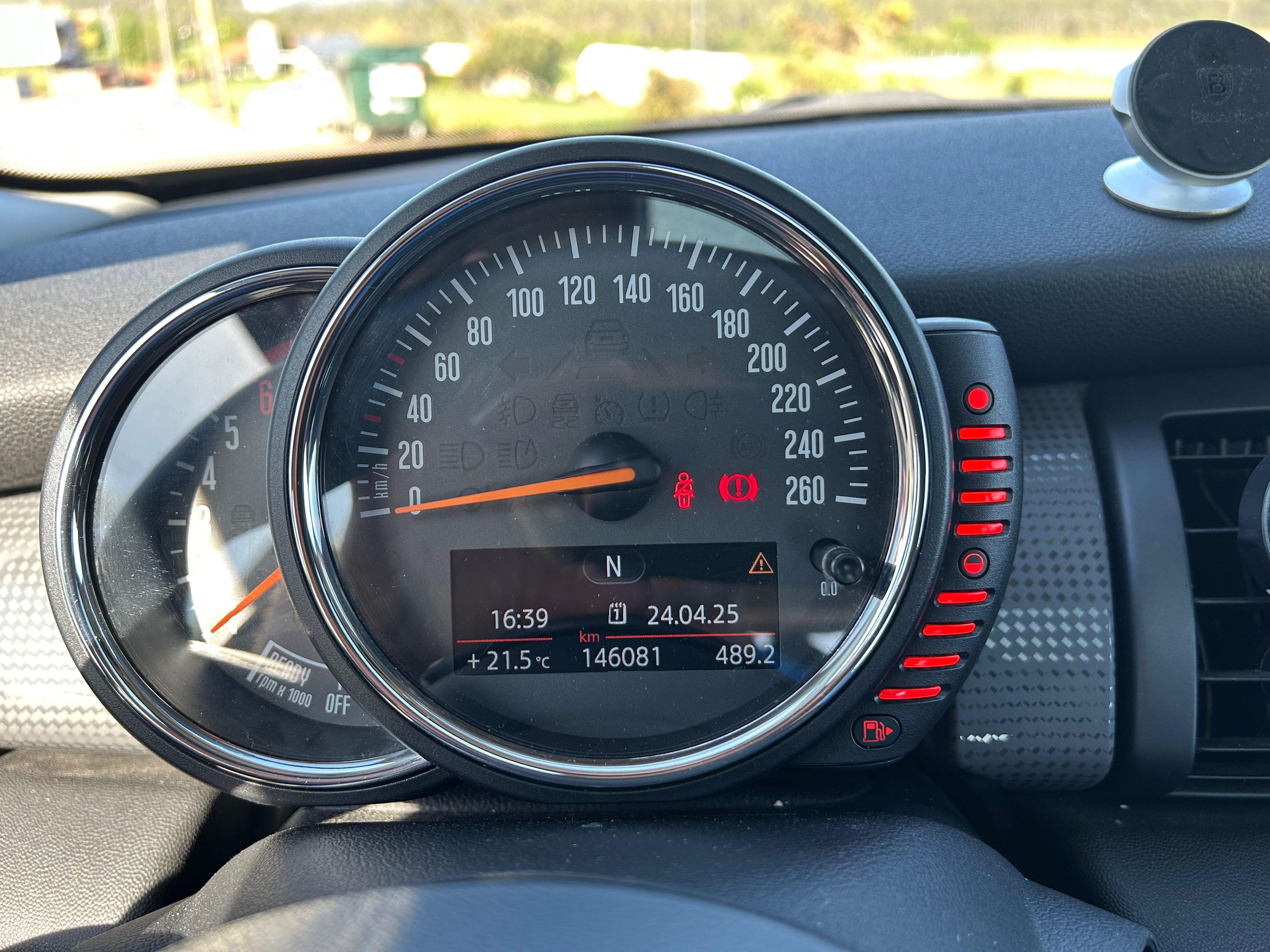 MINI COOPER D 2015, 115cv Teto Panorâmico.