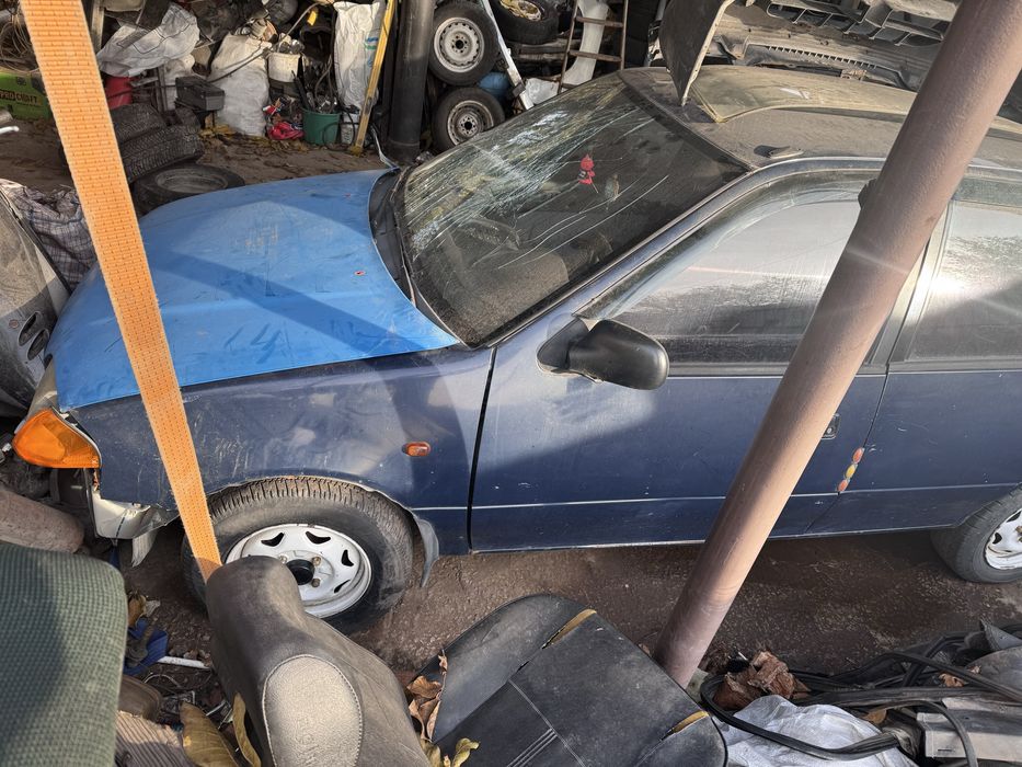 Розбираю сузукі свіфт по деталям