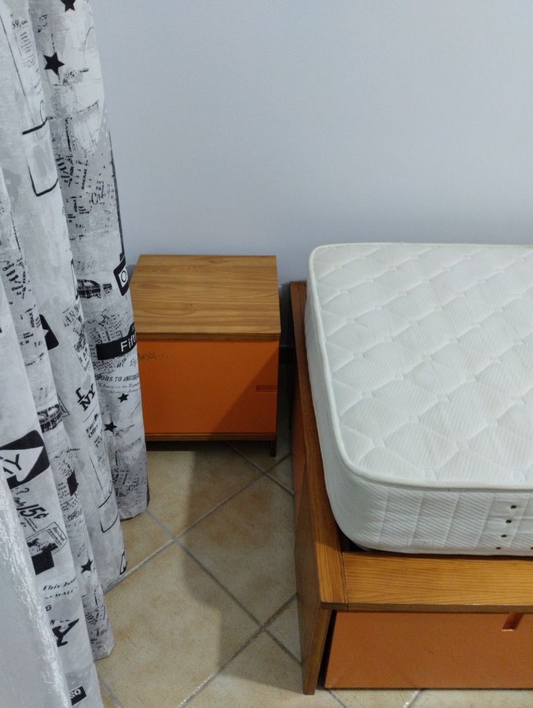 Quarto completo para jovem menino