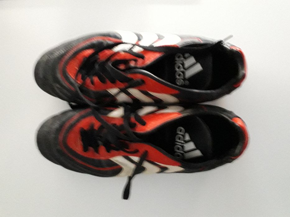 Chuteiras Adidas - Tamanho 44