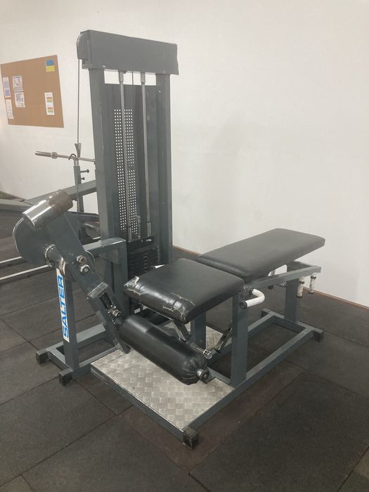 Máquina Extensão de Pernas SALTER – Profissional de Ginásio