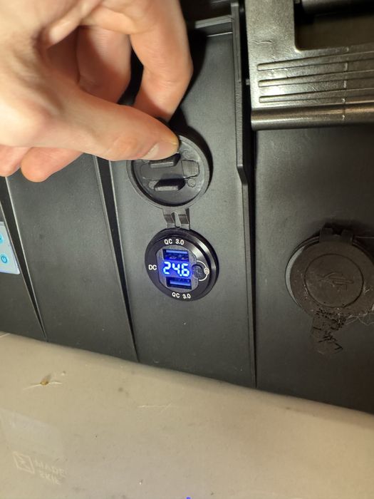 Зарядна станція 2квт