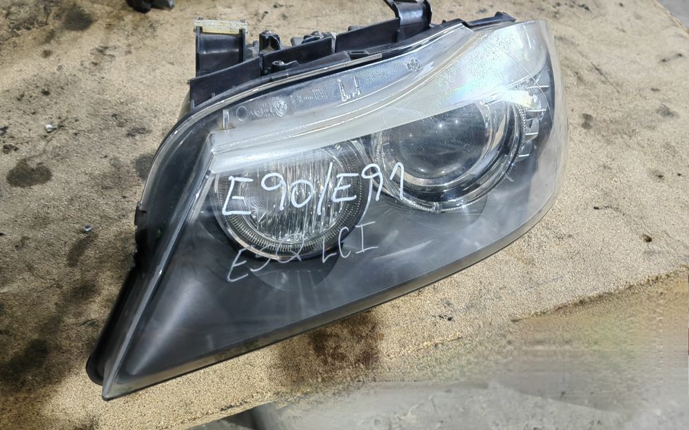 Farol esquerdo Lci bmw E90/E91 bi-xenon