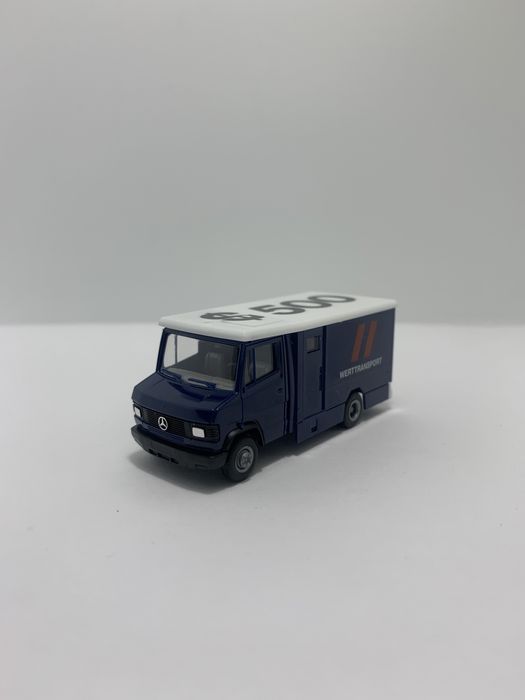 Miniatura Mercedes da Herpa escala H0 1/87